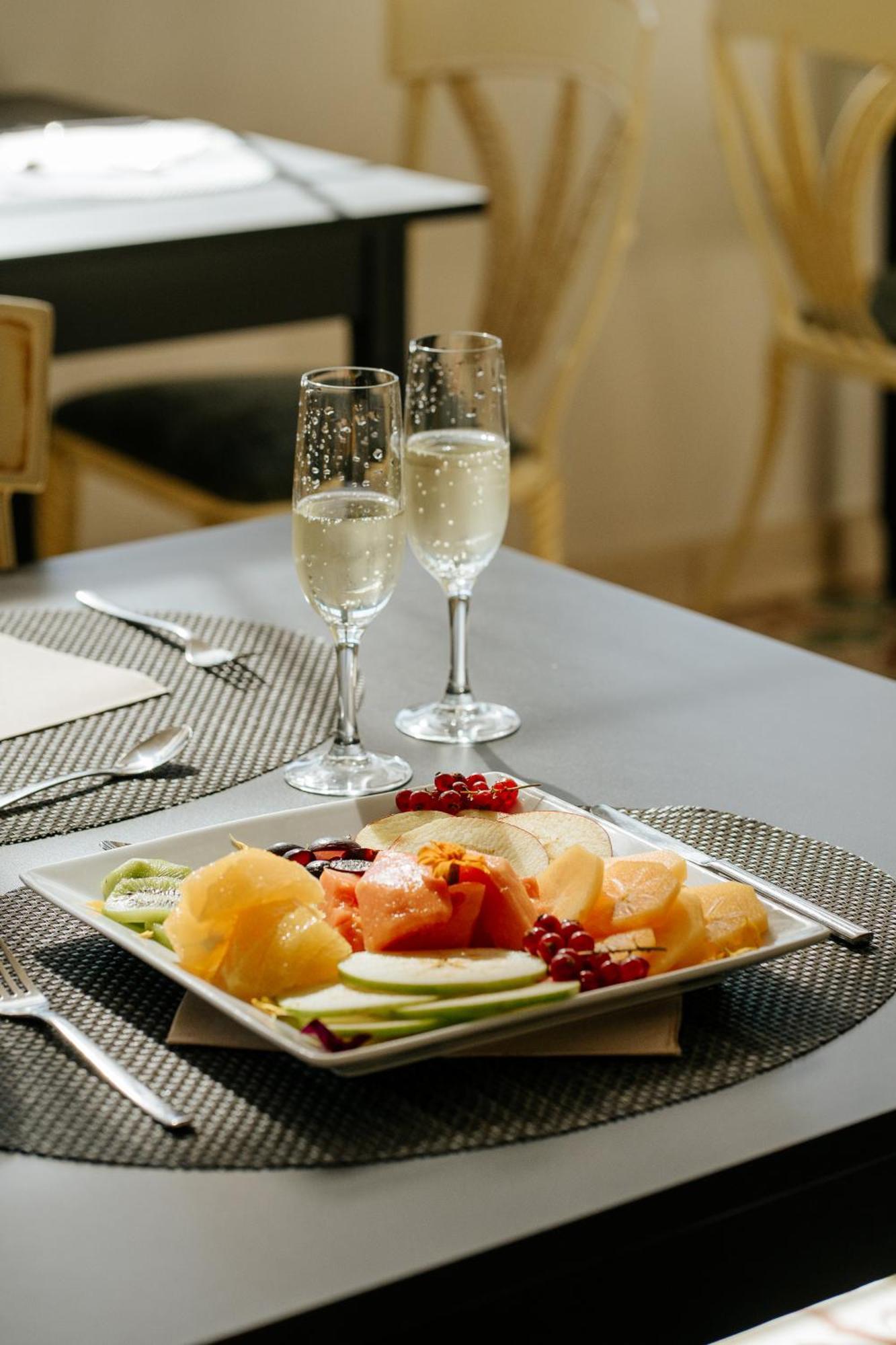 Hotel Reveron Plaza 로스크리스티아노스 외부 사진