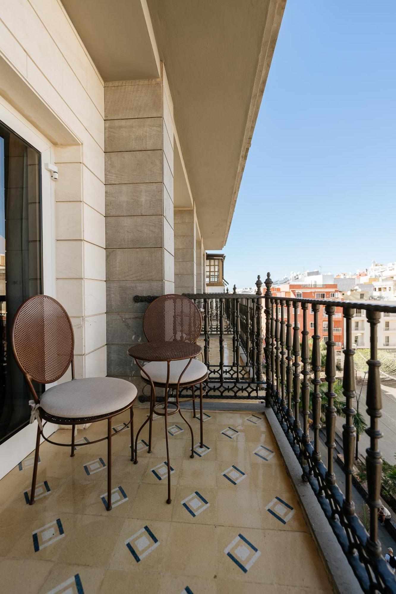 Hotel Reveron Plaza 로스크리스티아노스 외부 사진