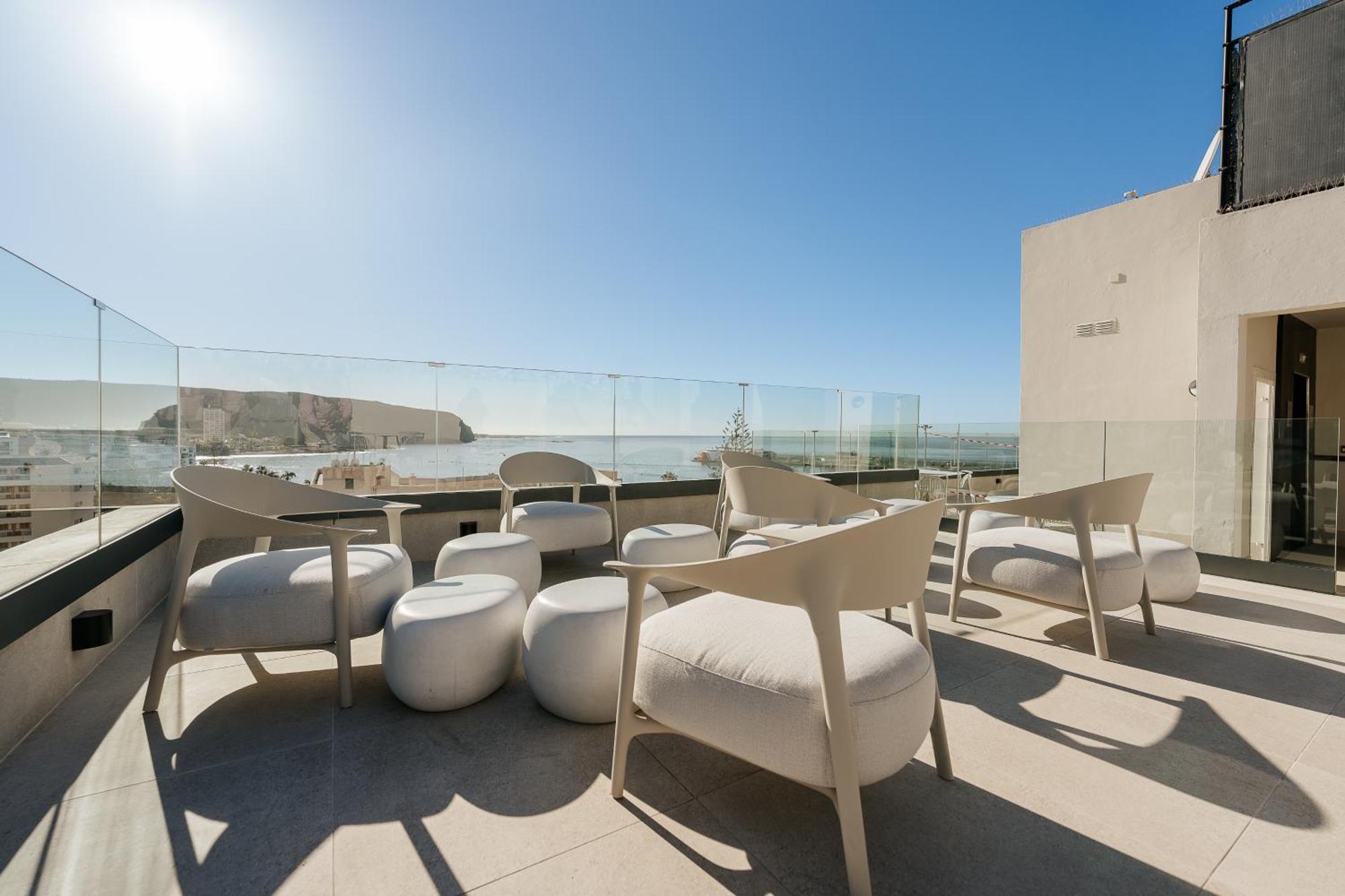 Hotel Reveron Plaza 로스크리스티아노스 외부 사진